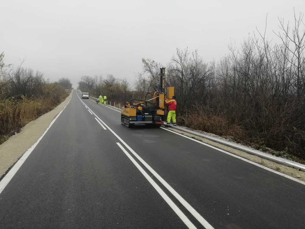 Реконструкция на Общински Път Обнова – Каменец - Снимка 2
