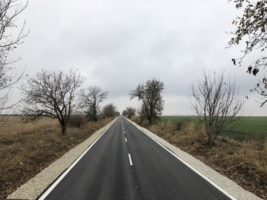 Реконструкция на Общински Път Обнова – Каменец - Снимка 3