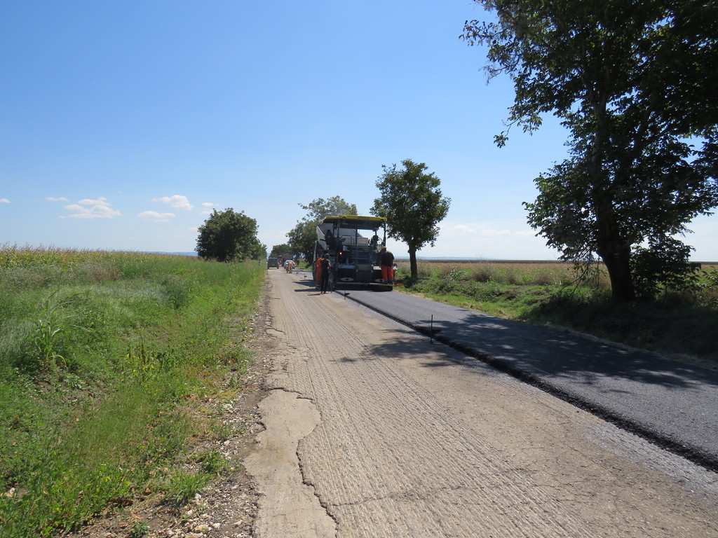 Реконструкция на Общински Път Обнова – Каменец - Снимка 8