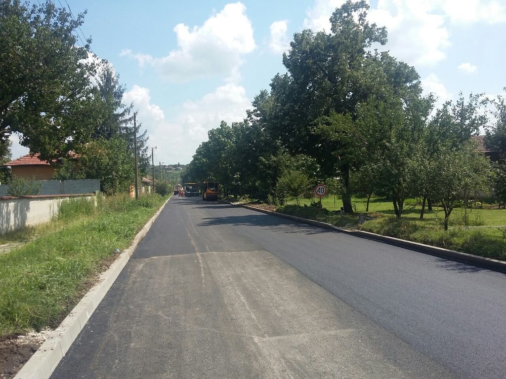 Реконструкция на Общински Път Обнова – Каменец - Снимка 9