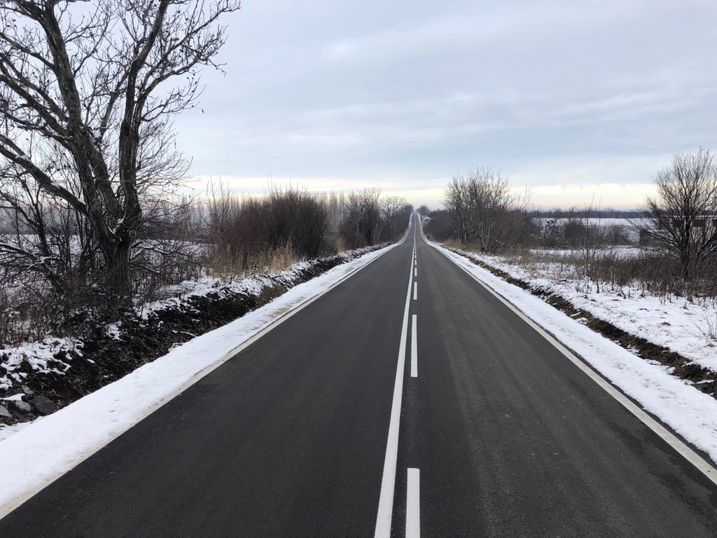 Реконструкция на Общински Път Обнова – Каменец