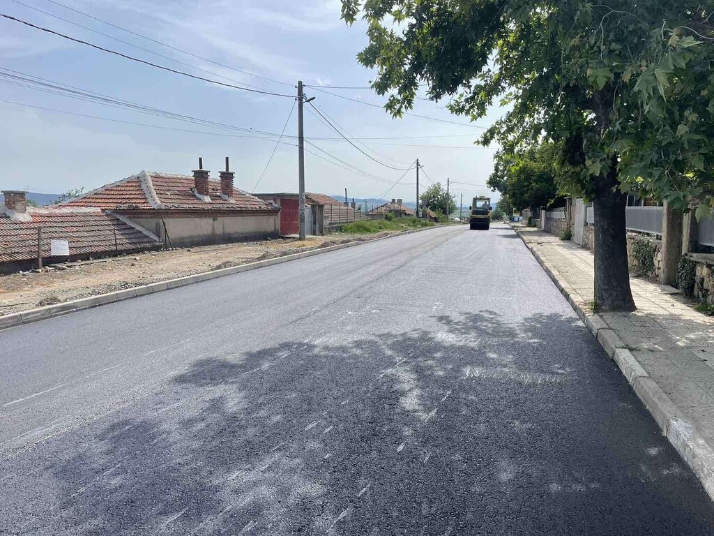 Реконструкция на общински път - Снимка 5