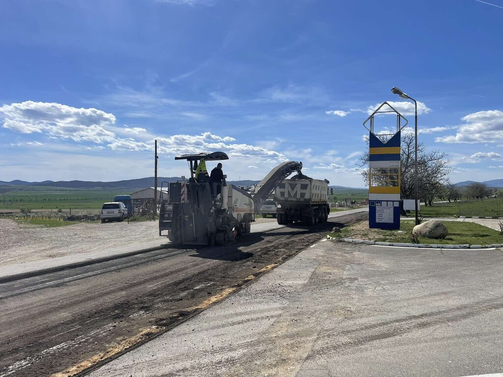 Реконструкция на общински път - Снимка 10