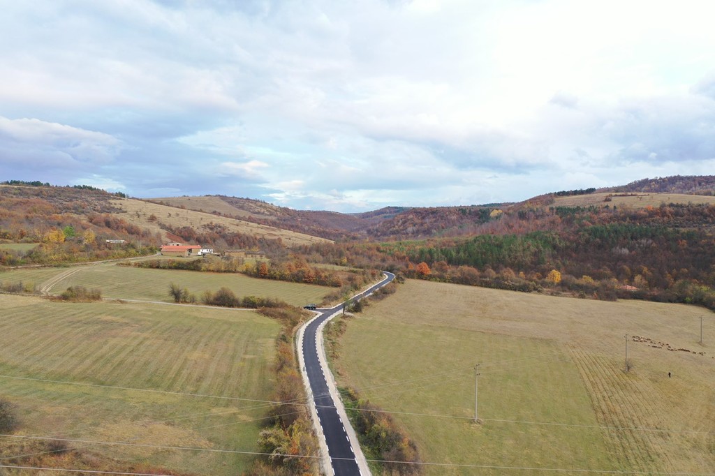 Реконструкция на общински пътища - Снимка 6