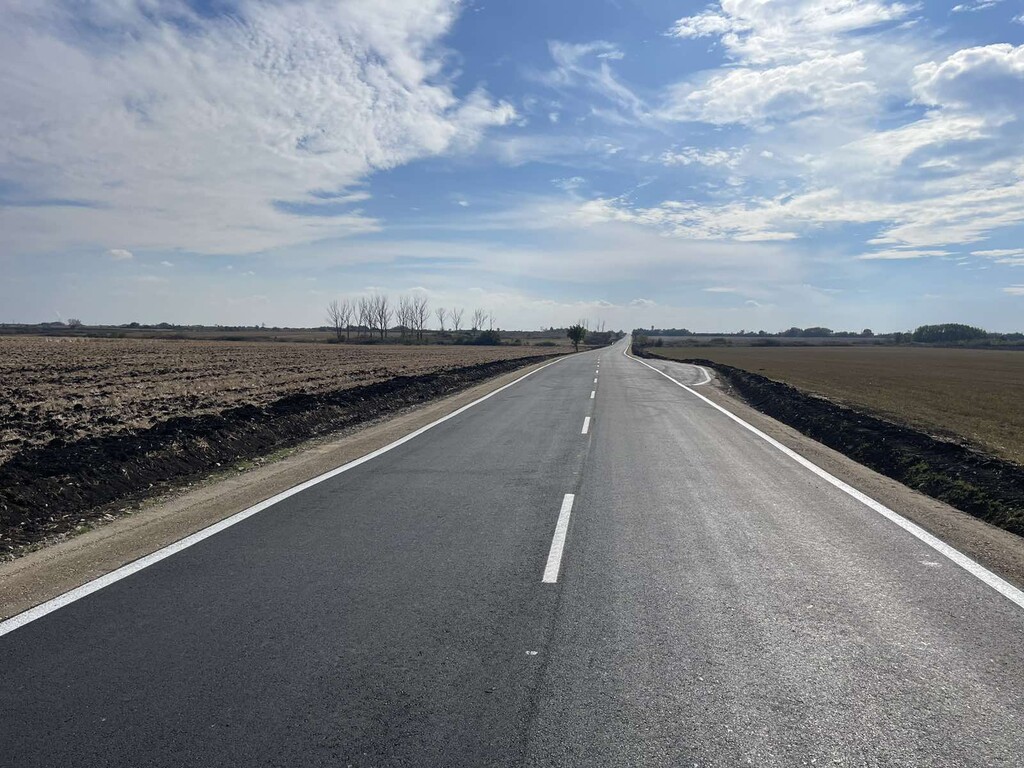 Реконструкция на участъци от общински път SZR 1156 Етап I - Снимка 3