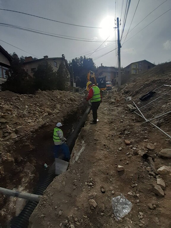 Реконструкция на улични водопровод и канализация - Снимка 8