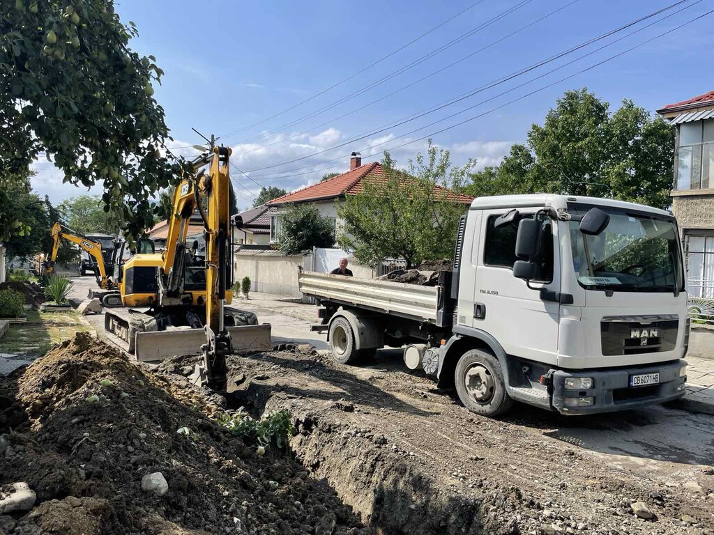Реконструкция на уличен водопровод и улична мрежа - Снимка 7