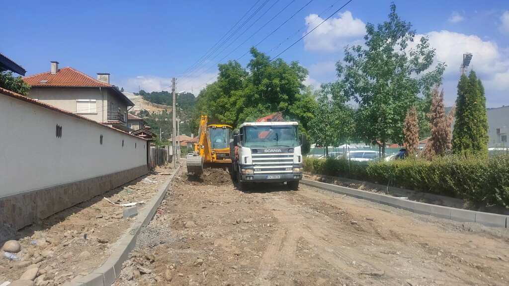 Реконструкция на улици - Снимка 2