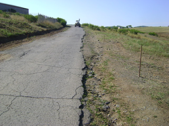 Рехабилитация и реконструкция на общински път - Снимка 4