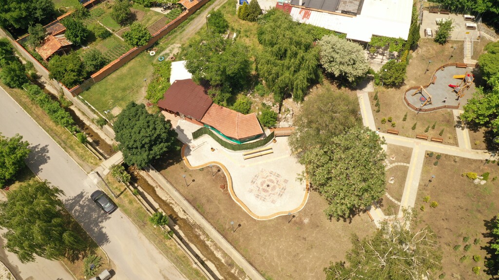 Обновяване на парк Пещерата - Снимка 2