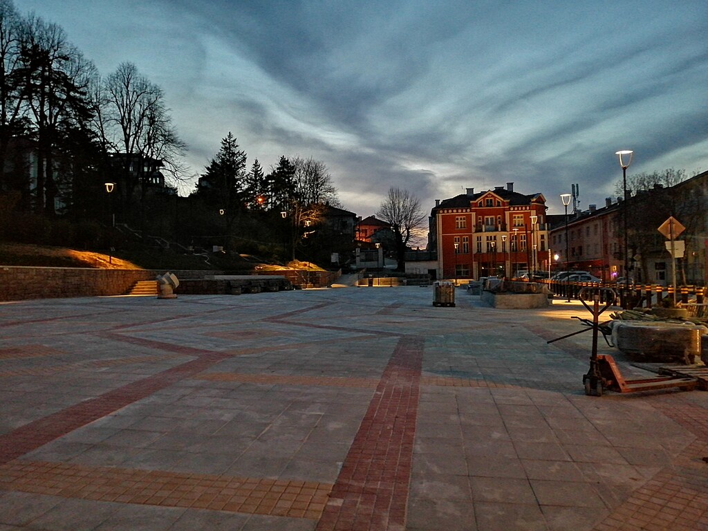 Обновяване на площад "Възраждане" - Снимка 6