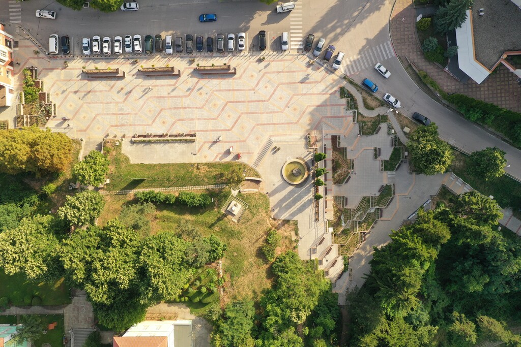 Обновяване на площад "Възраждане" - Снимка 4