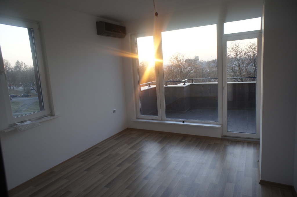 Жилищна сграда - Снимка 6