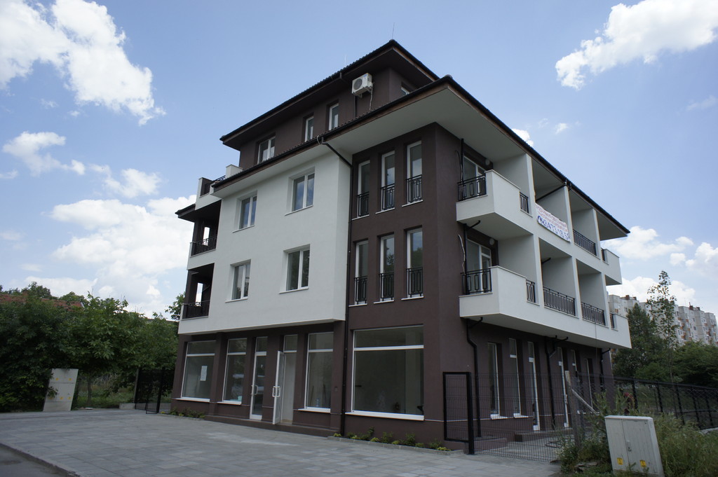 Жилищна сграда - Снимка 8