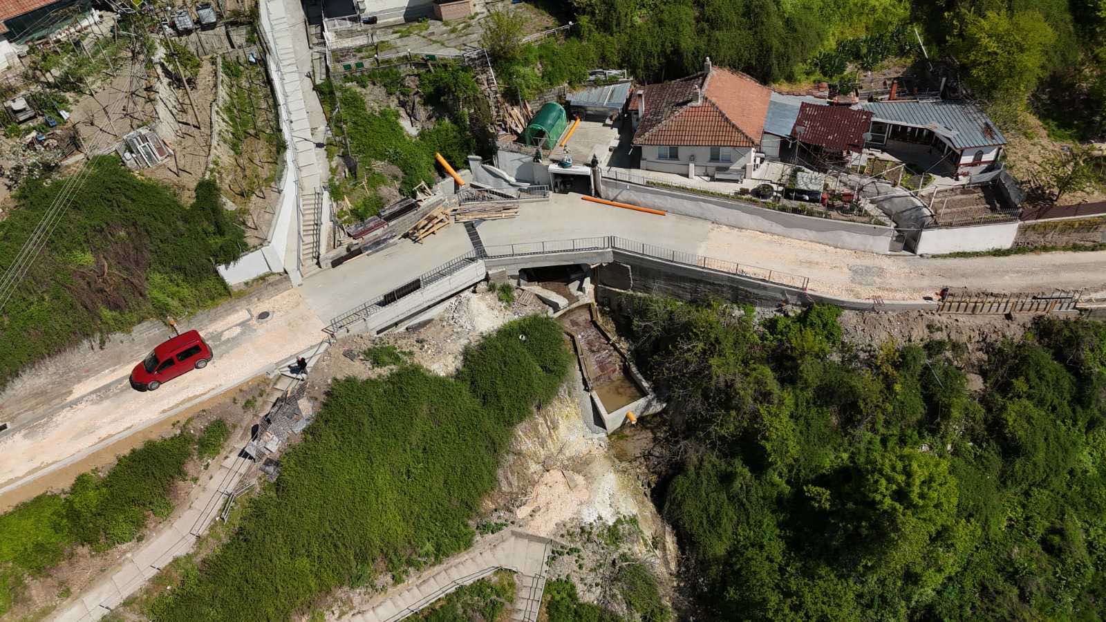Укрепване и възстановяване на мост и част от улица - Снимка 3