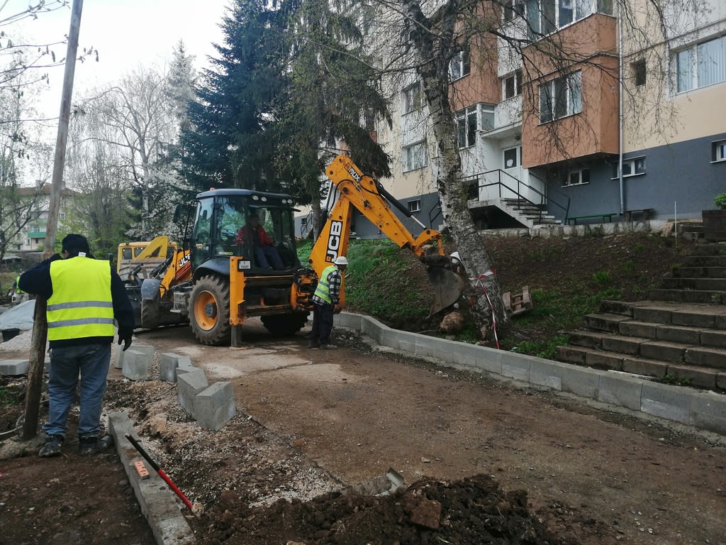 Реконструкция на улици и тротоари - Снимка 10