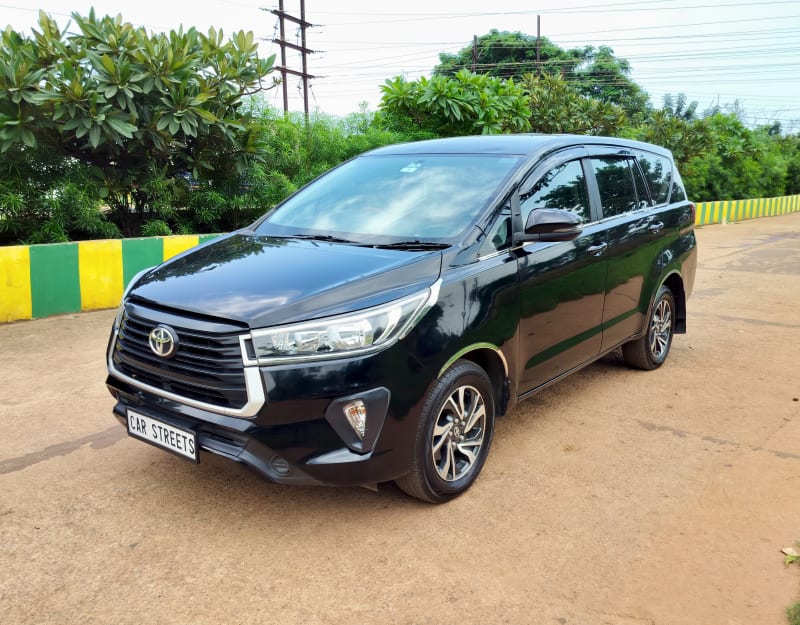 Toyota Innova Crysta 2.4 GX Limited Edition 8 STR, 2023, Diesel