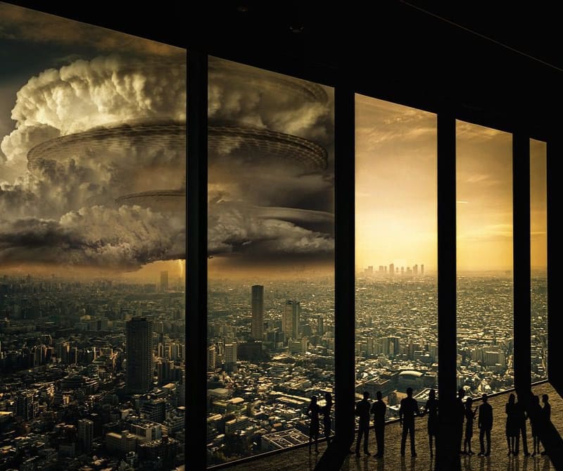 Denuncias continuas de OVNIS en los cielos, 2025, HOLOGRAMAS