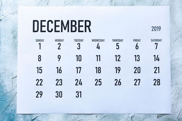 2019年12月のカレンダー。サイバーマンデーの特別なセールに向けた準備が始まる月。