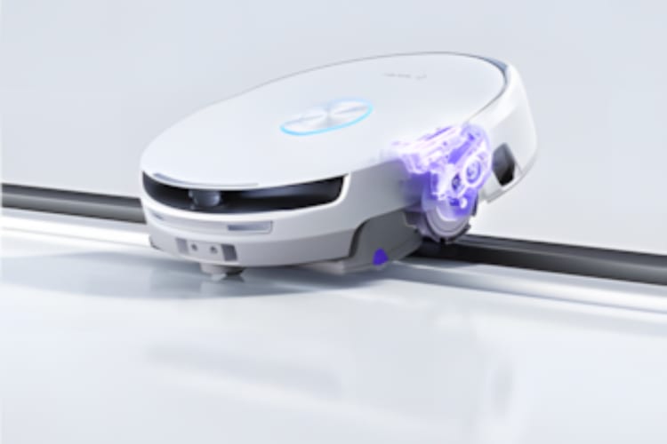 最新のローラーモップが滑らかに移動し、効果的に掃除を行う様子。未来的なデザインが魅力的です。