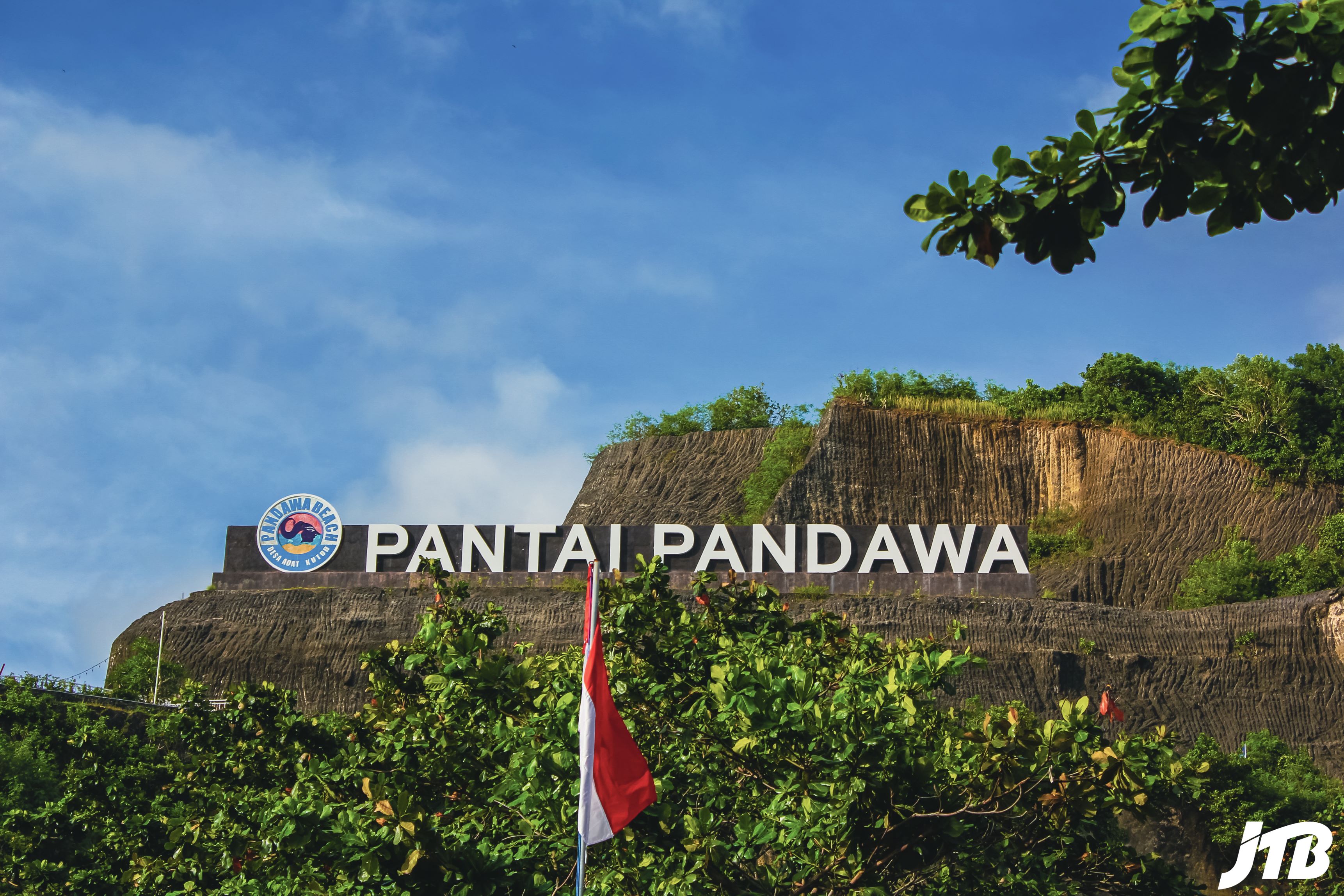 meanwhile, pandawa beach entrance gate is surrounded by cliff.
