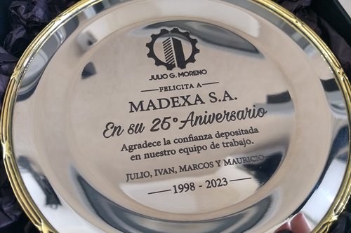 Imagen de producto Plato de acero Redondo 18 cm  con Guarda de Bronce. Art. PARG 18