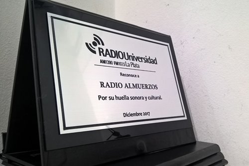 Imagen de producto Plaqueta Solapa Rebatible Símil Acero o Símil  Bronce. Art. PSSR 1218