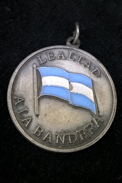 Imagen de producto Medalla hierro Estudio 33mm. Art. MHE 380