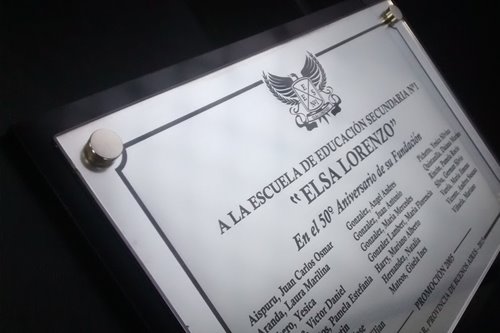 Imagen de producto Placa Símil Acero/Bronce 30 x 40 con Base. Art. PS 3040