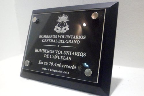 Imagen de producto Placa de Acrílico 20 x 30 con Base. Art. PM 2030