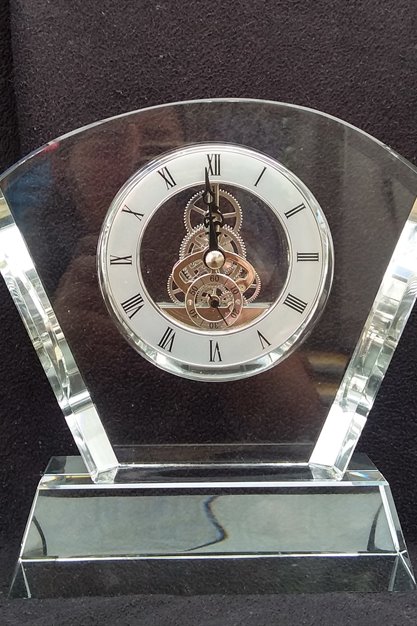 Imagen de producto Reloj de cristal 18 cm x 4 cm de espesor. Art. CR 406