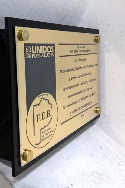 Imagen de producto Placa Símil Acero/Bronce 20 x 30 con Base. Art. PS 2030