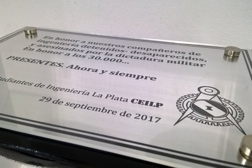 Imagen de producto Placa Símil Acero/Bronce 20 x 30 con Base. Art. PS 2030