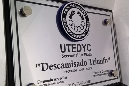 Imagen de producto Placa Símil Acero/Bronce 20 x 30 con Base. Art. PS 2030