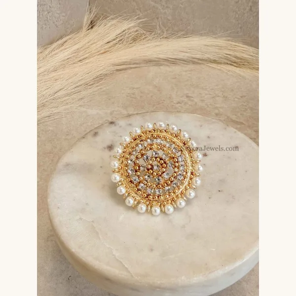 Mehreen Bright Gold Ring