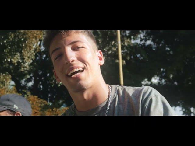 Capa do Vídeo - Kolin Mc cantando