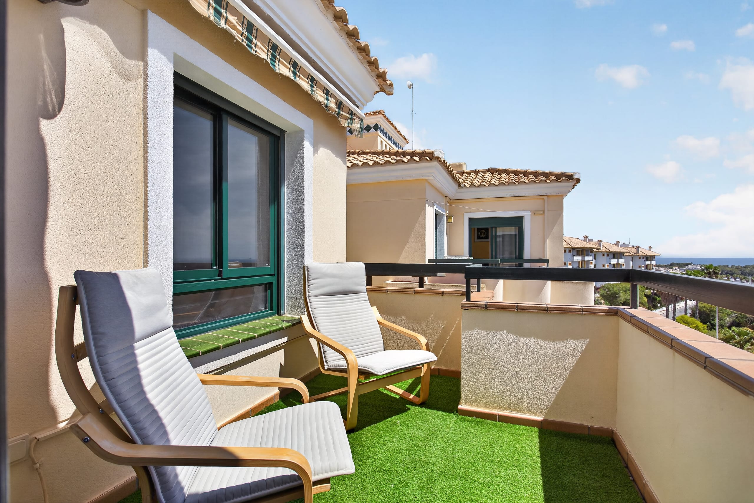 Terraza orientación sur — ático 2 habitaciones Lomas de Campoamor Costa Blanca Sur