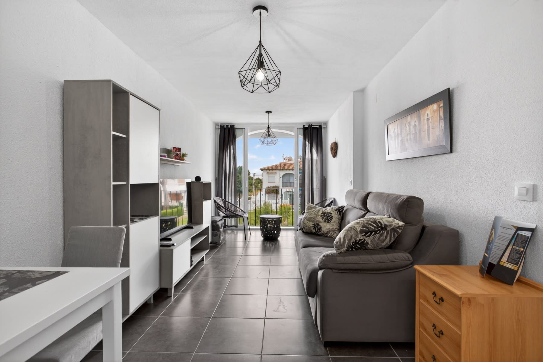 Salón comedor del apartamento en primera planta — Lago Jardín Torrevieja