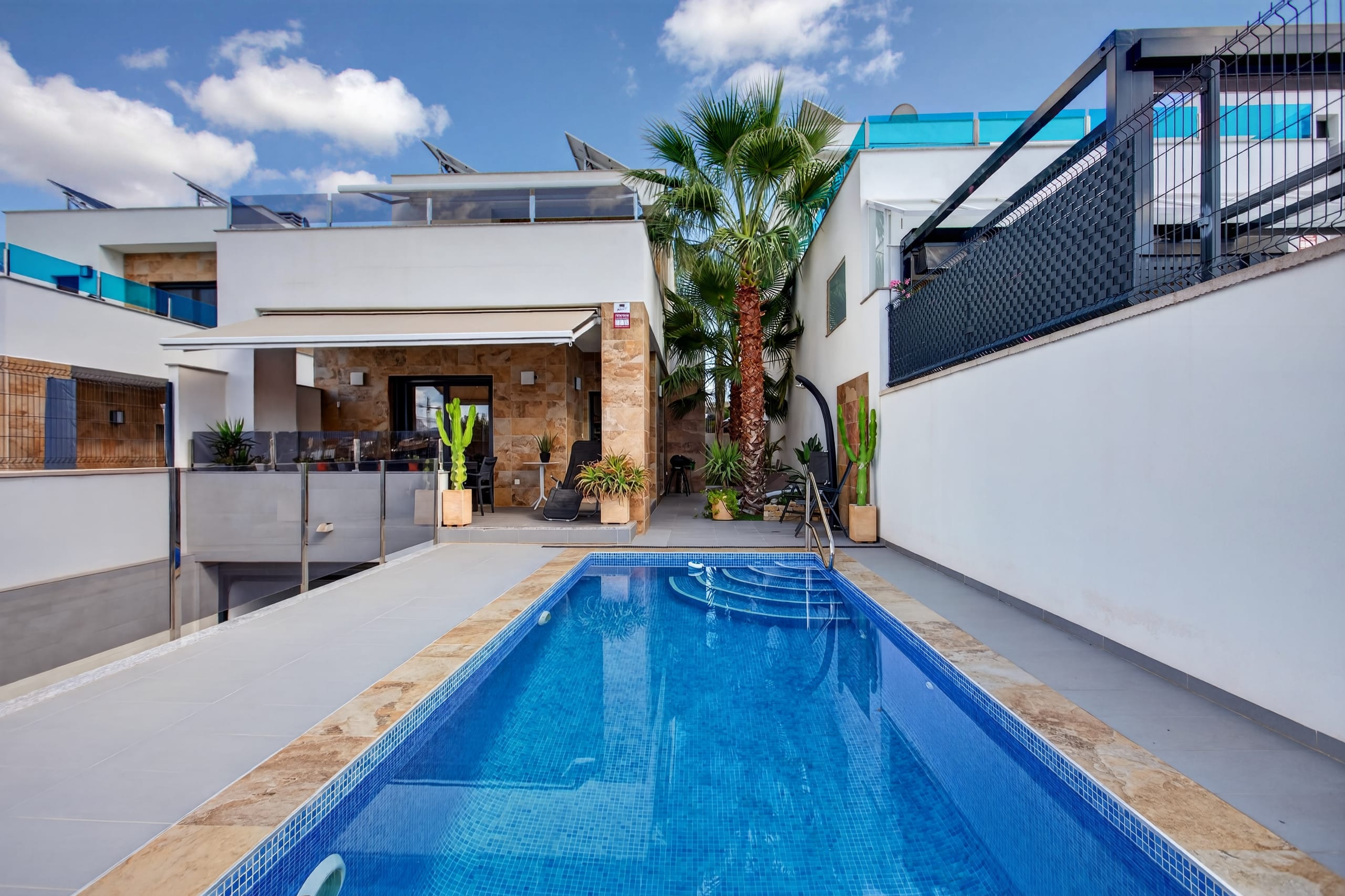Detached 3 bedroom villa for sale with private pool in Bigastro, Costa Blanca South