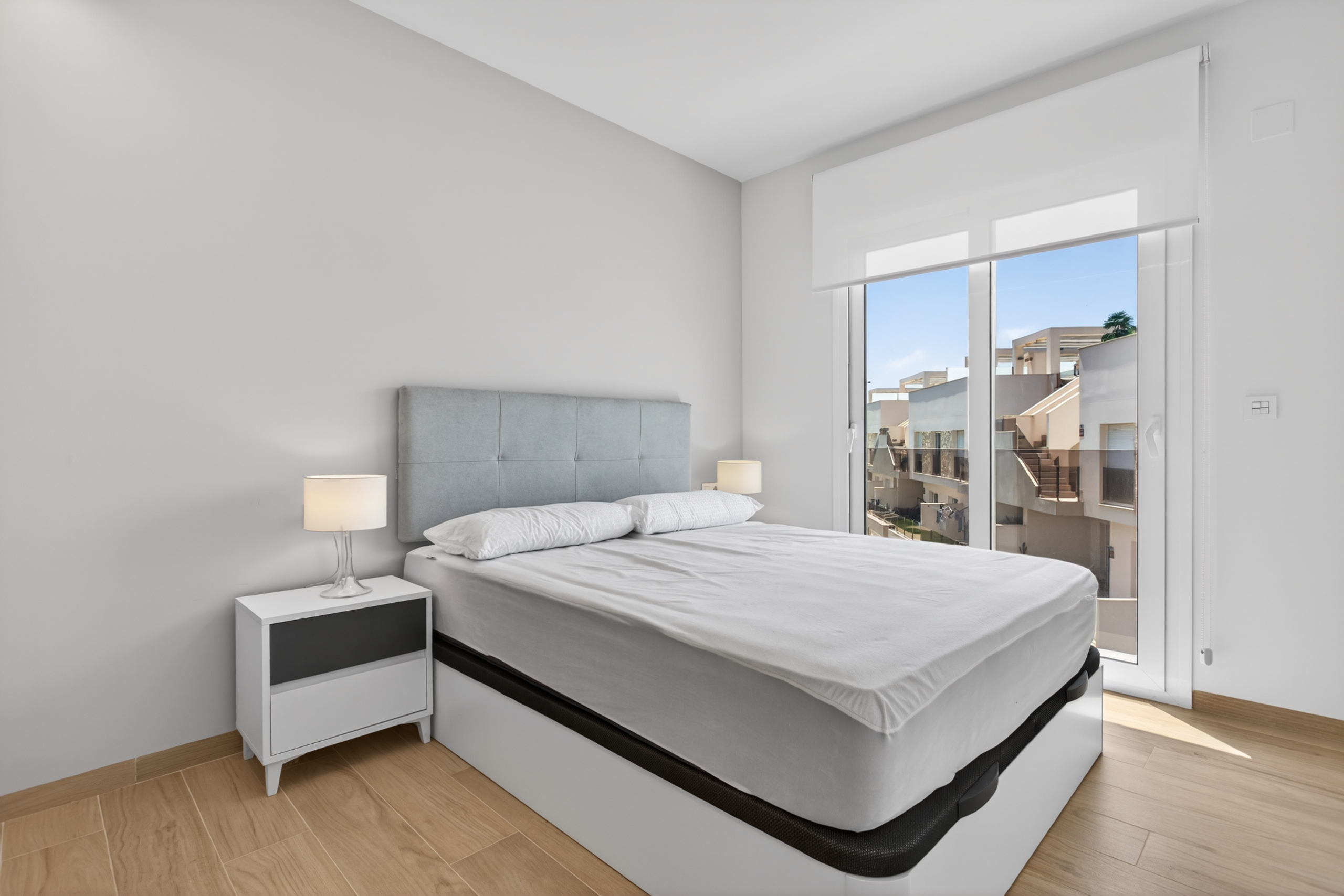 Hoofdslaapkamer met premium afwerking — nooit bewoond penthouse El Raso Guardamar del Segura