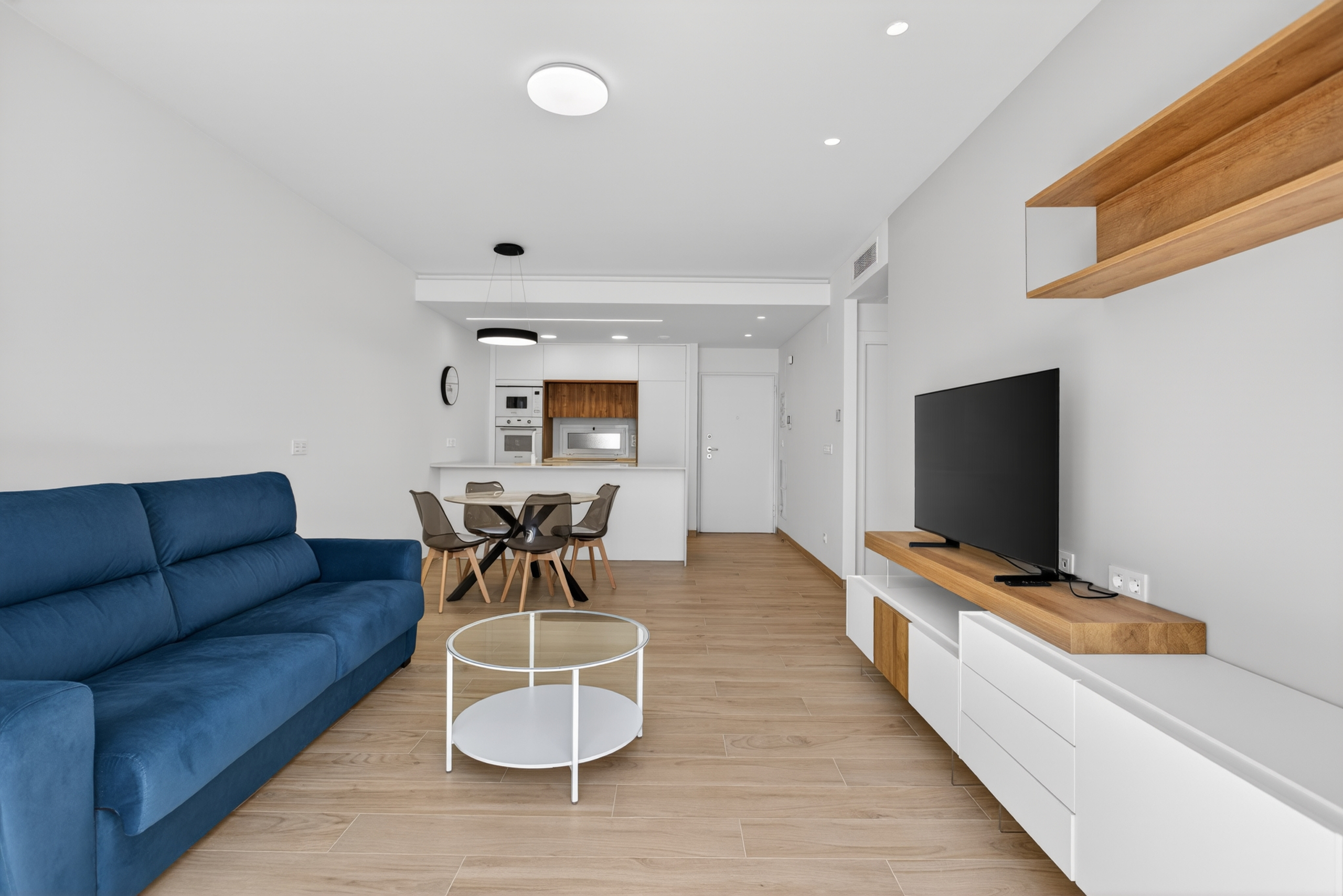 Brand new open-plan living room and kitchen with top finishes — penthouse El Raso Guardamar