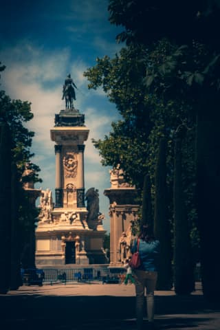 Pomnik Alfonsa XII w parku Retiro