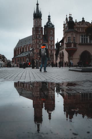 Odbicie Bazyliki Mariackiej