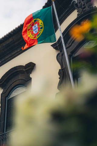 Flaga Portugalii w Funchal