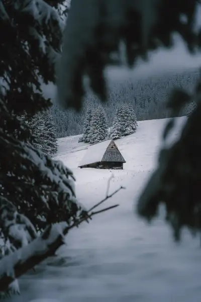 A cottage on Hala Kondratowa