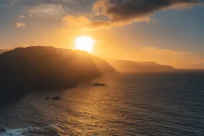 Sunset on Miradouro da Luna