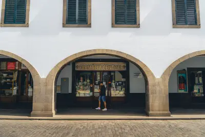 Building with arches in Funchal