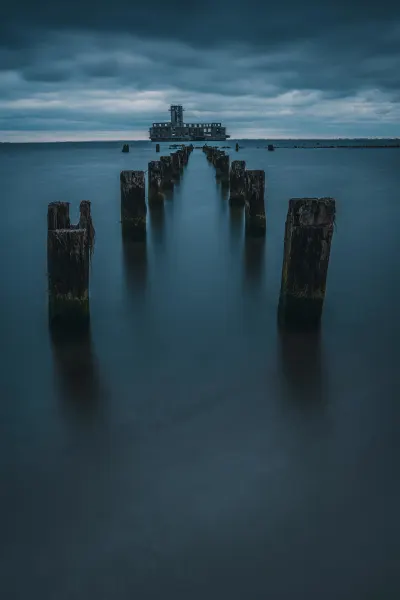 The Path to the Torpedo Platform: Babie Doły Minimalism