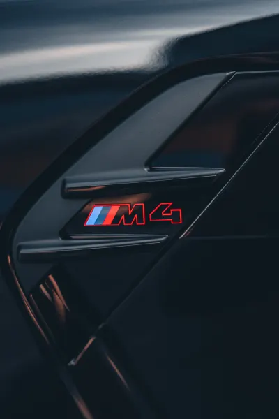BMW M4CSL