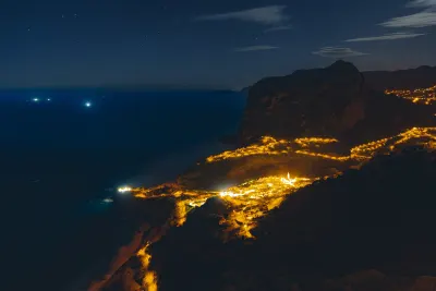 Before sunrise on Miradouro do Cortado